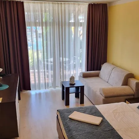 Besenova Apartment * Bešeňová