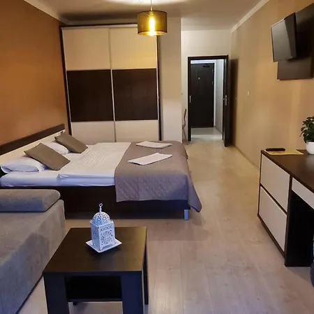 דירה Besenova Apartment *