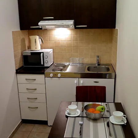 Besenova Apartment * Bešeňová