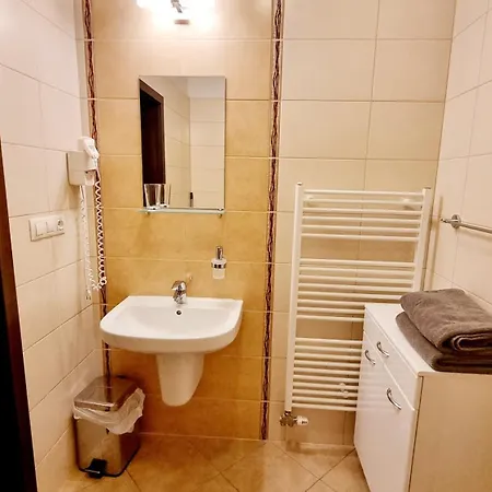 Besenova Apartment Apartament *