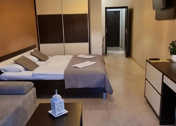 Lejlighed Besenova Apartment *